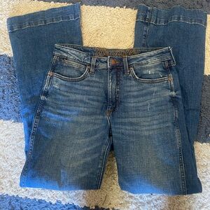 Women’s Retro Wrangler Emily Jeans. 26x32